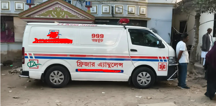 সম্পত্তির বিরোধে বাবার দাফনে বাধা: উঠানে বাবার লাশ ৩৬ ঘণ্টা