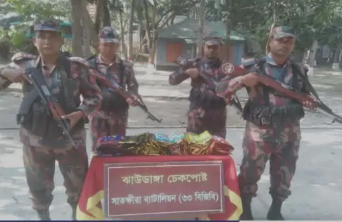 সাতক্ষীরা সীমান্তে বিজিবি’র অভিযান: ভারতীয় ওষুধ ও আগরবাতি জব্দ
