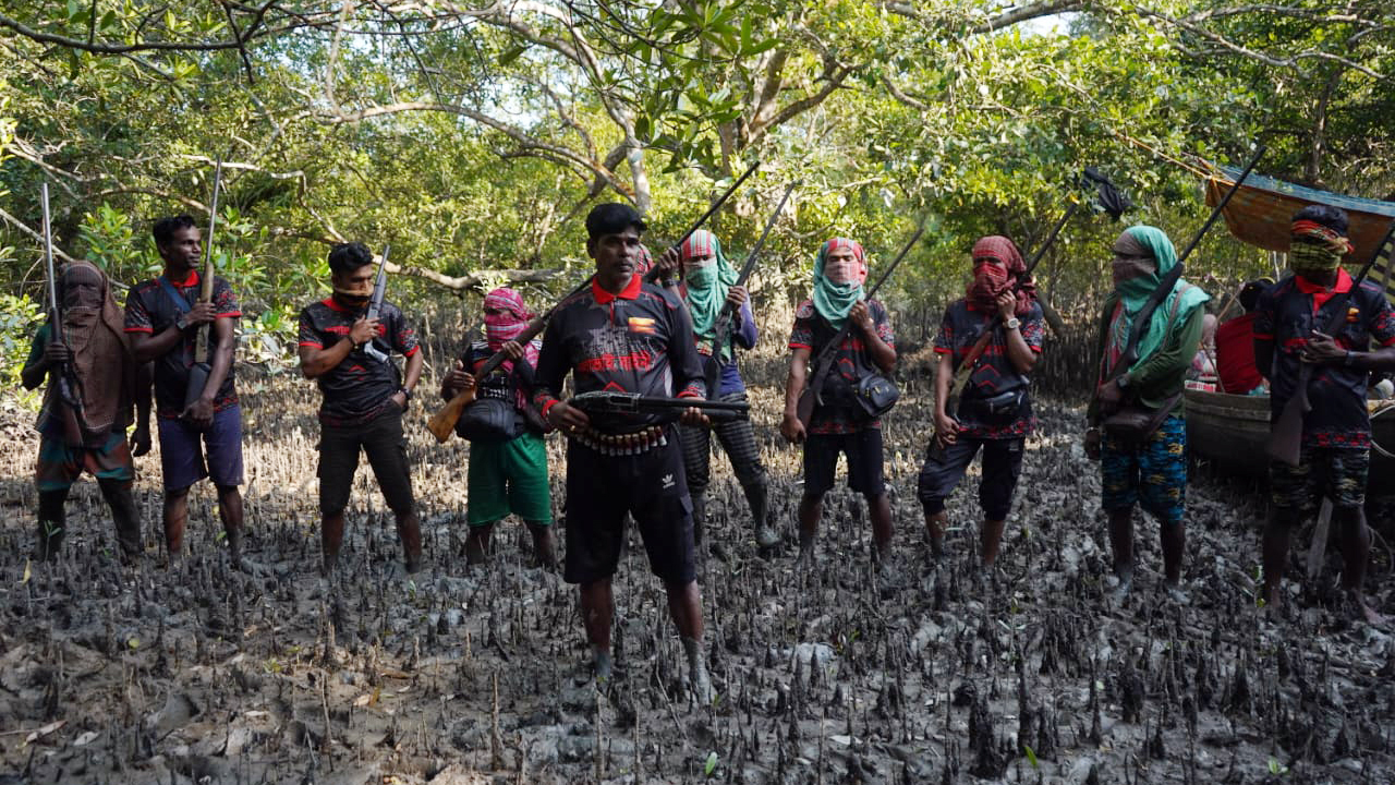 স্বাভাবিক জীবনে ফেরার আকুতি: কেন আবার বিপথে ‘দুলাভাই বাহিনী’?