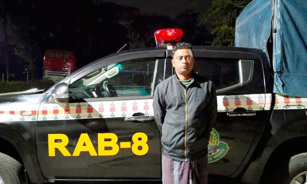 লালমোহনে চালককে হত্যা করে অটোরিকশা ছিনতাই, মূল হোতা গ্রেপ্তার